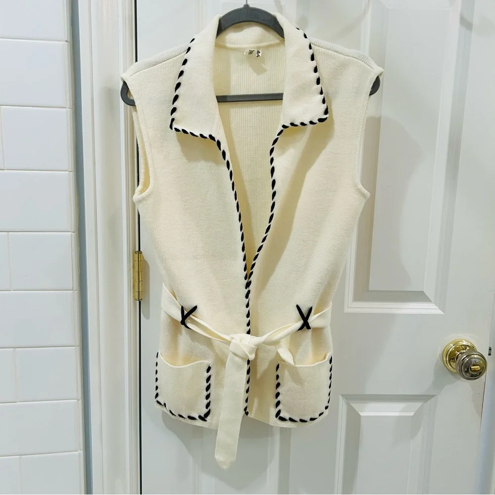 Vintage Cream Knit Cardigan Whipstitch Black Trim Vest Sleeveless